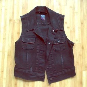 Black Levi's Denim Vest