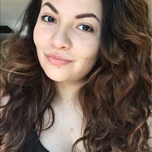 Meet your Posher, Alina