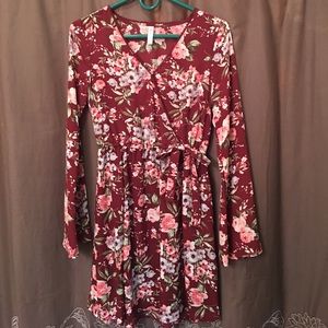 Women's floral dress size small