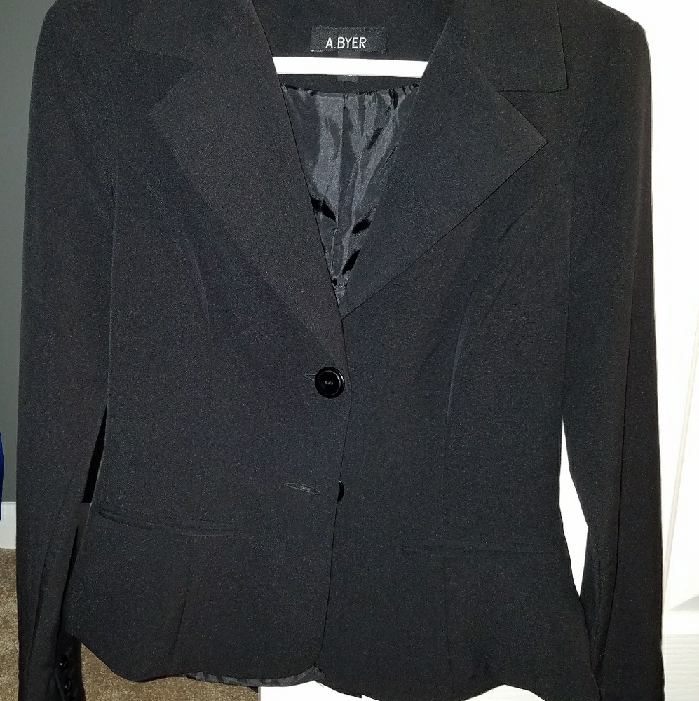 BLLACK BLAZER