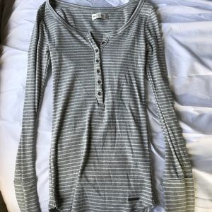 an A&F long sleeve, grey/white stripe top
