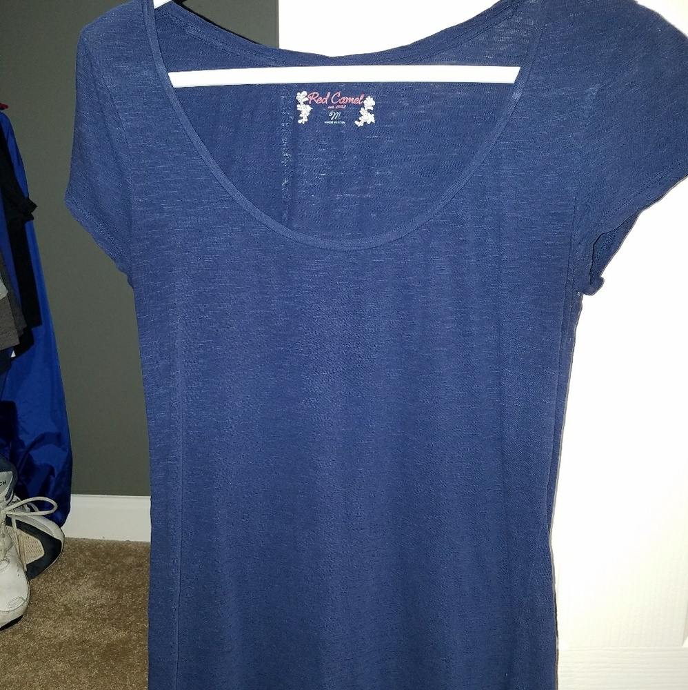 RED CAMEL SCOOP NECK TEE