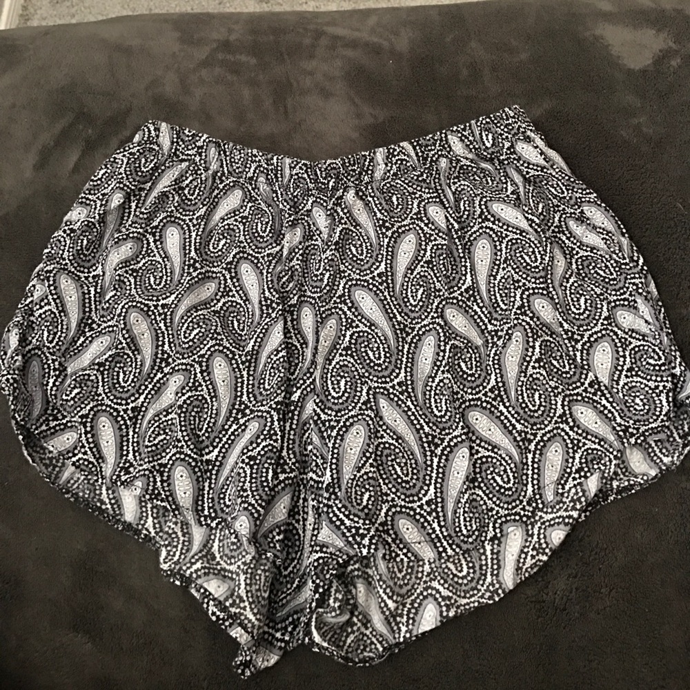 rare brandy melville flowy shorts