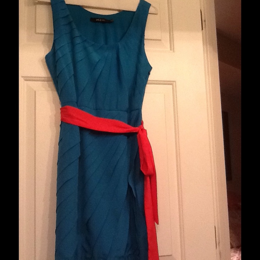 Turquoise sleeveless dress with side zipper sash