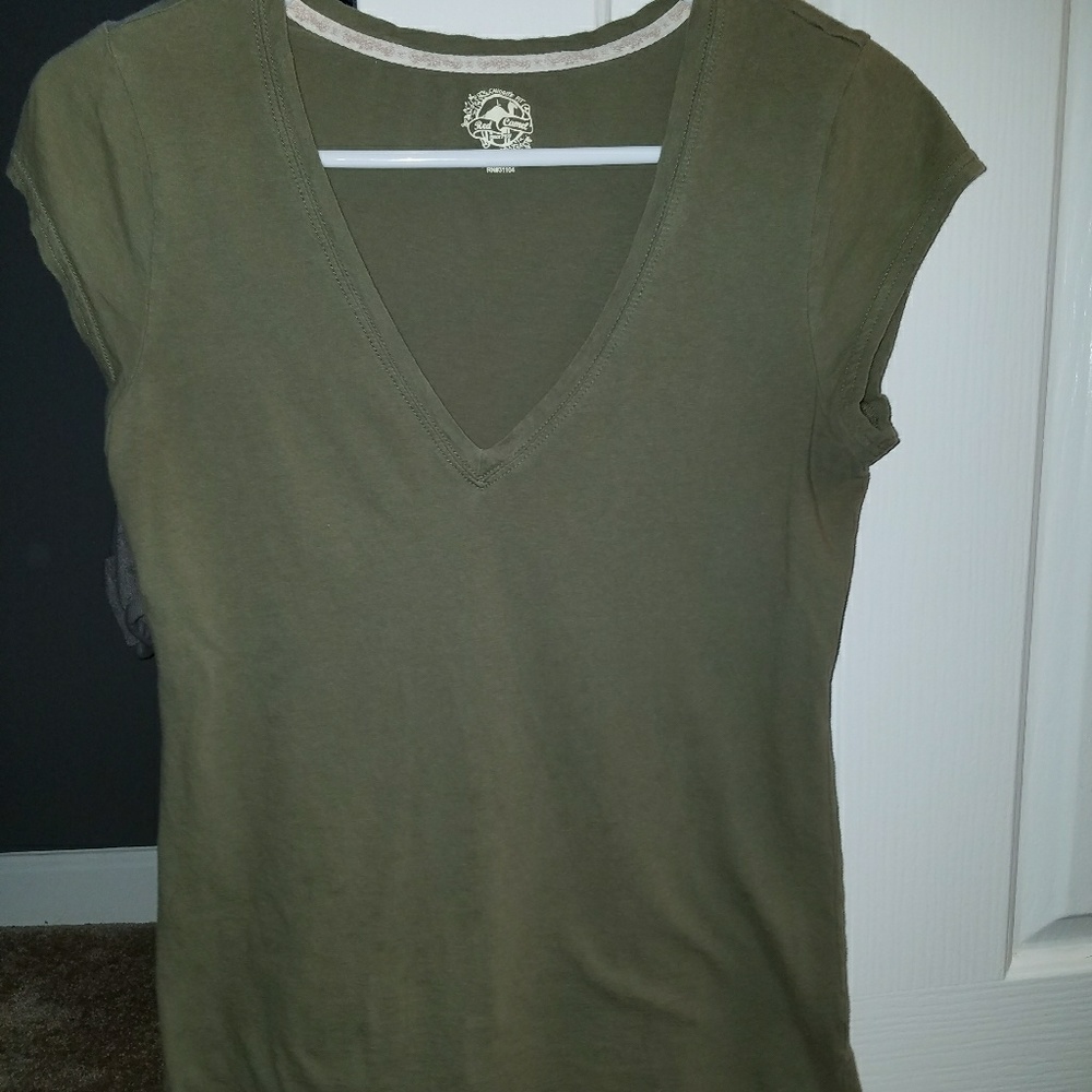 RED CAMEL V NECK