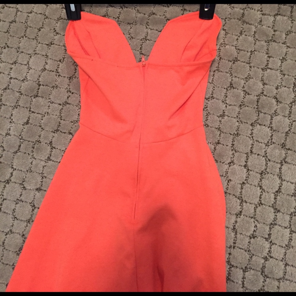 Dress - Picture 3 of 3