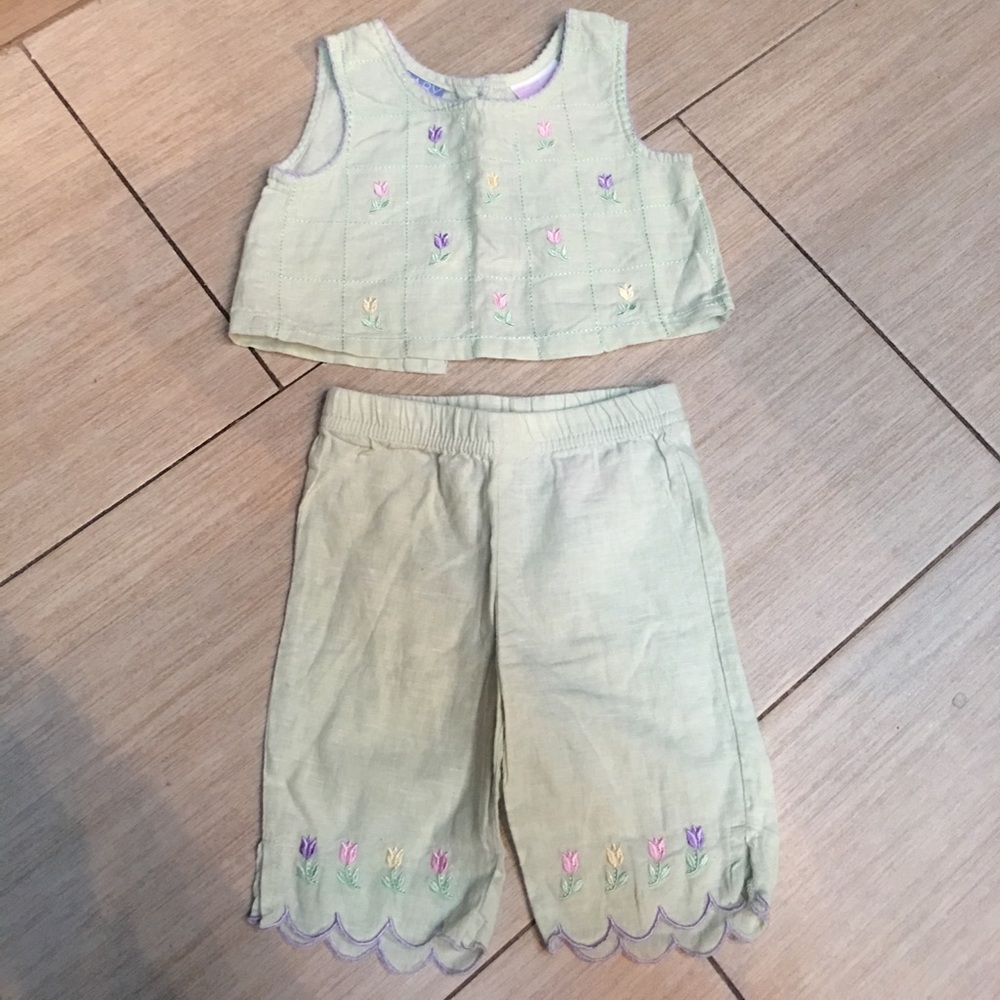 Infant embroidered top/bottom set