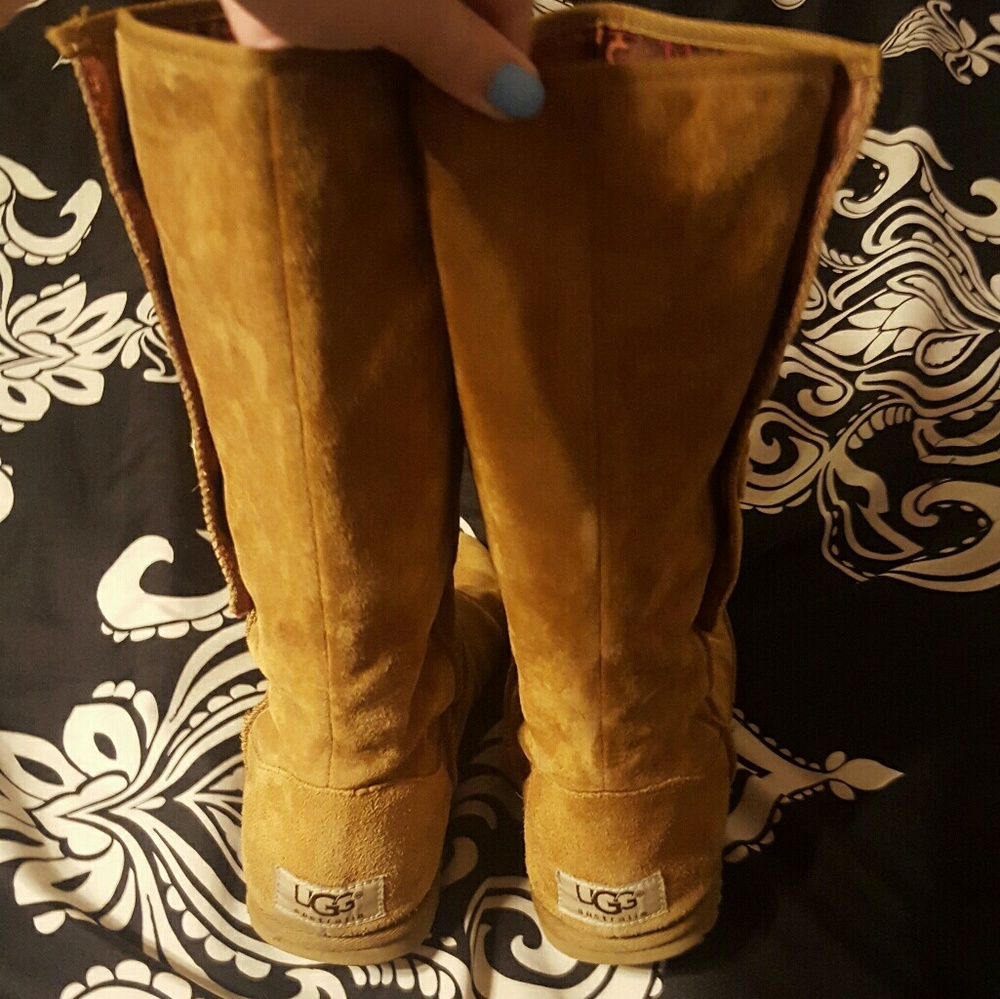 Ugg boots size 8.