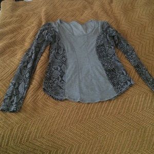 Lululemon between the lines NWOT long sleeve