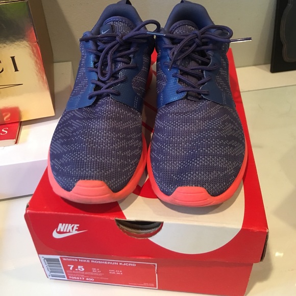 Nike Roshe Run 😍 - Picture 2 of 5