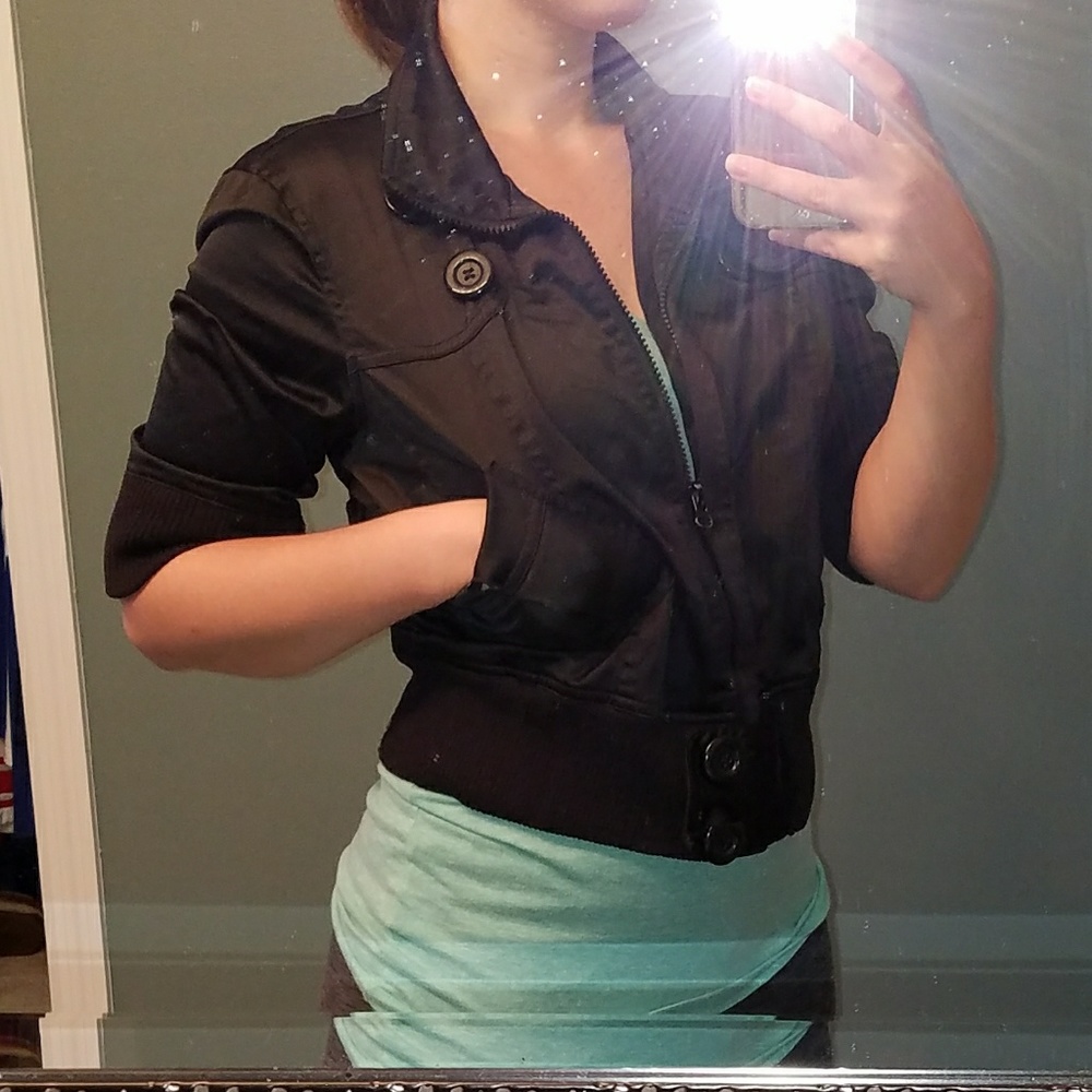 BLACK CROP JACKET