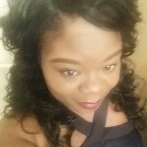 Meet your Posher, Roseline