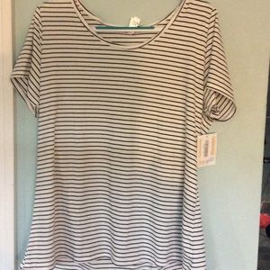 Lularoe classic 2x tee new w tags