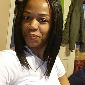 Meet your Posher, Emmanuella