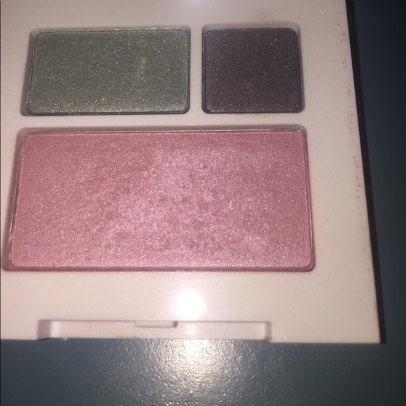 makeup bundle - Picture 2 of 2