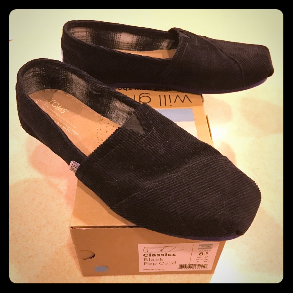 NIB TOMS Classic Black Cord