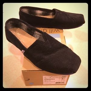 NIB TOMS Classic Black Cord