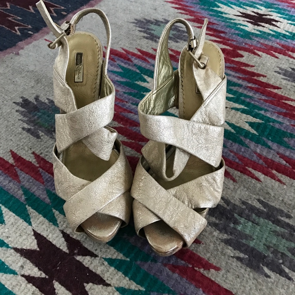 Report Signature Gold Heels - Picture 3 of 3