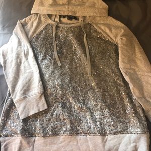 Sequenced pull over/shirt