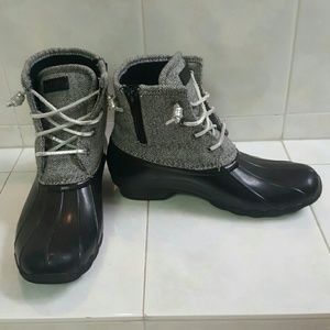 SPERRY water shoes