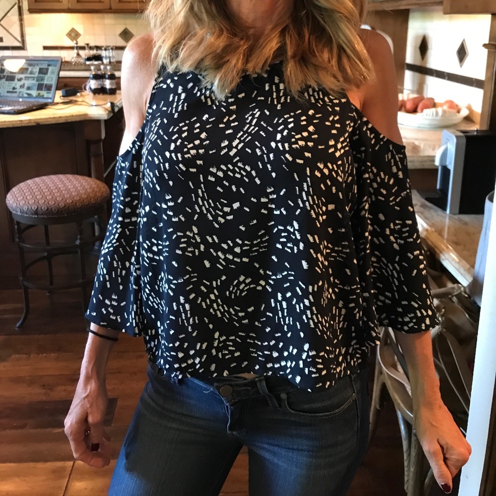 Cupcakes & cashmere cold shoulder blouse
