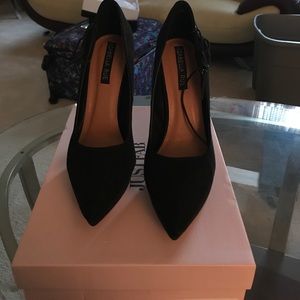 Black platform pump size 10