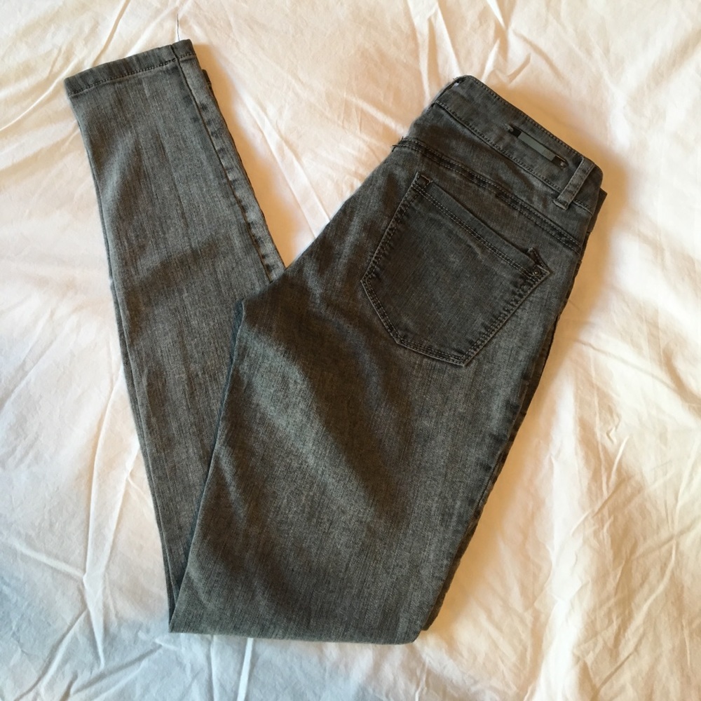 Grey jeans
