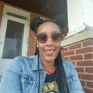 Meet your Posher, Tierra