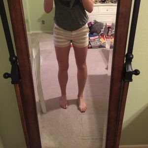 *SOLD* Gap shorts