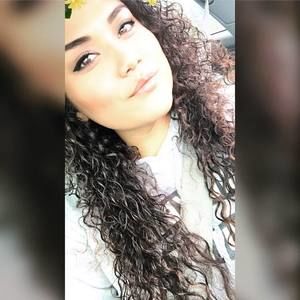 Meet your Posher, Deejai