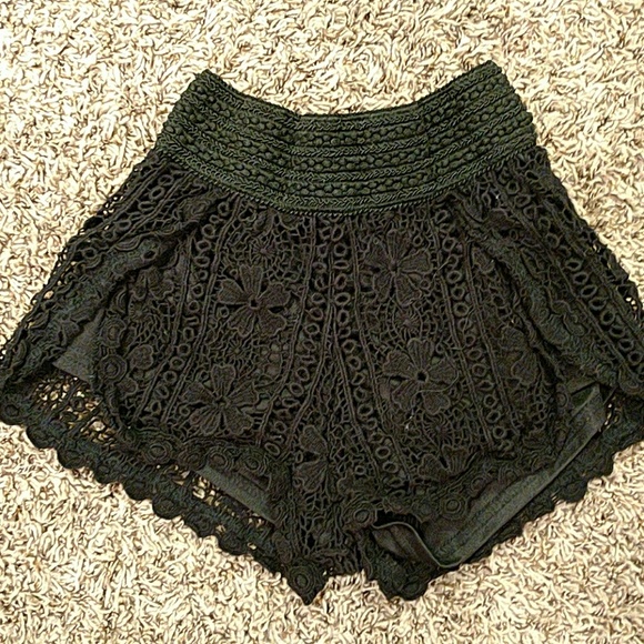 Pants - Lace shorts