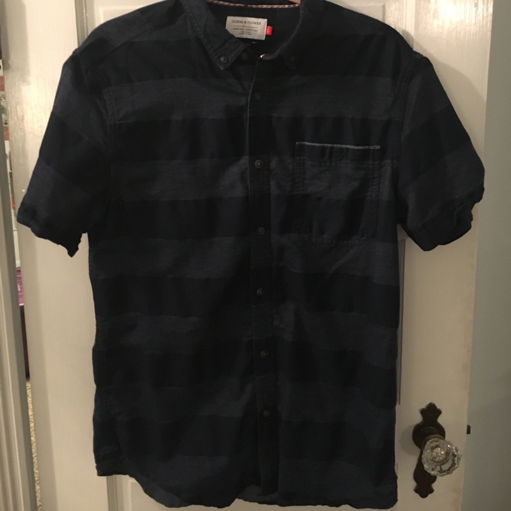 Men's striped button down short sleeve