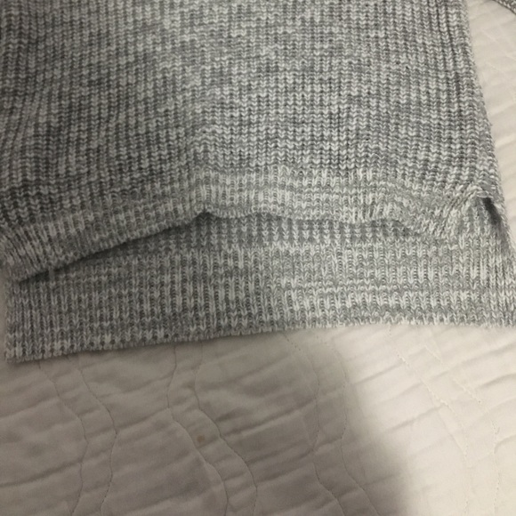 grey knit cropped sweater - Picture 3 of 4