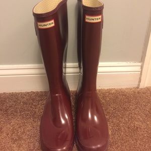 Hunter Boots Merlot Color Size 9M/10F