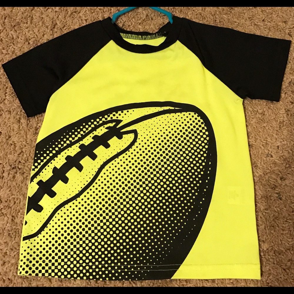 Football 🏈 T-shirt   Size 2T