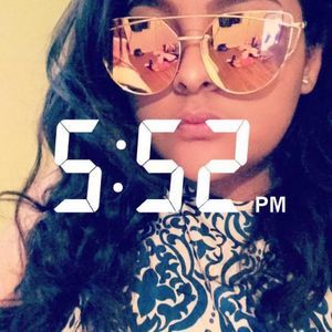 Meet your Posher, Dania