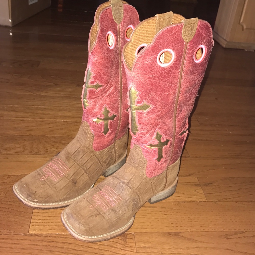 Girls Ariat boots