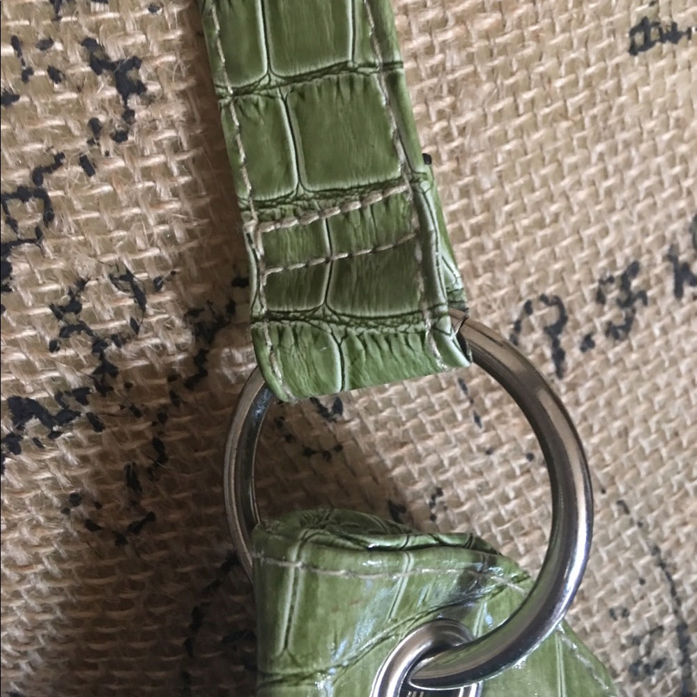 GONE🔴FREE w/$50 purchase Handbag. Sent to Buyer - Picture 3 of 4