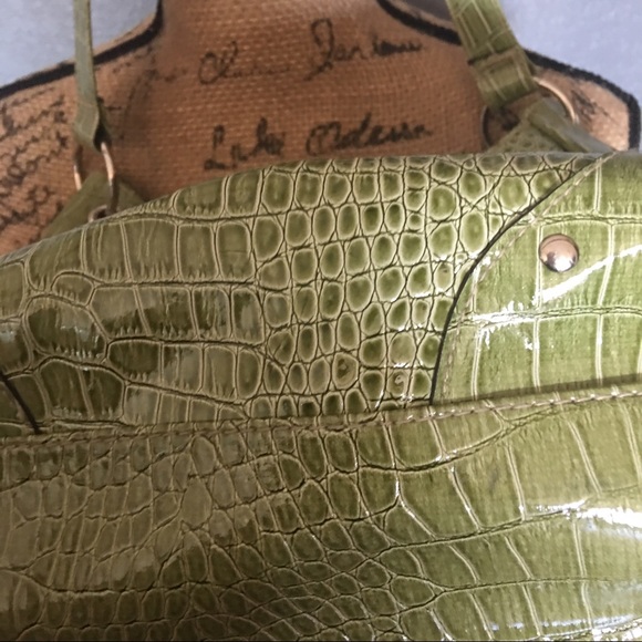 GONE🔴FREE w/$50 purchase Handbag. Sent to Buyer - Picture 4 of 4