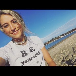 Meet your Posher, Sam