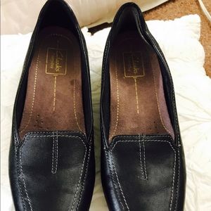 Clarks everyday shoes (black)