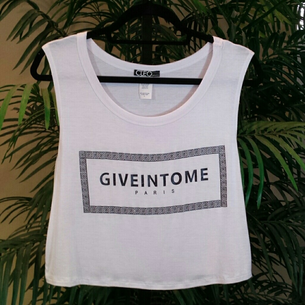 *NEW LISTING* CLEO Sleeveless Graphic Tank NWOT.