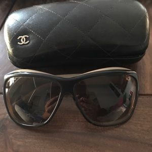 Chanel sunglasses. Authentic. Chic black & cream.