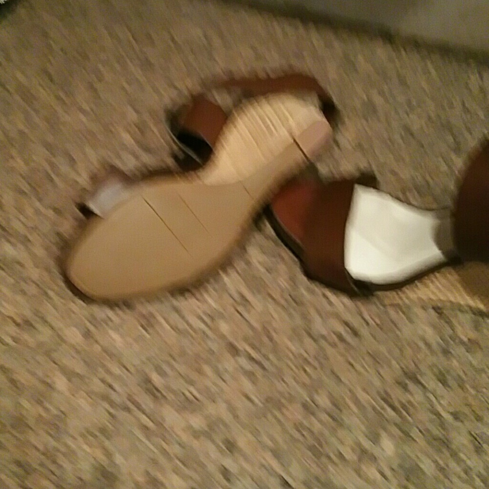 Sandal - Picture 4 of 4