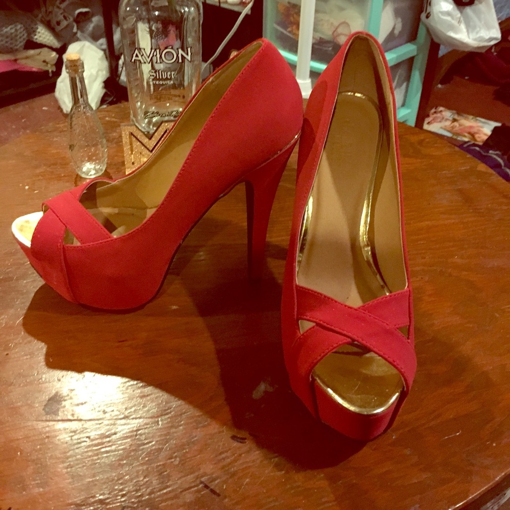 Charlotte Russe size 9 high heels