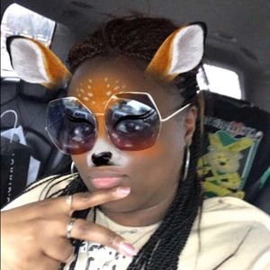 Meet your Posher, Brandy