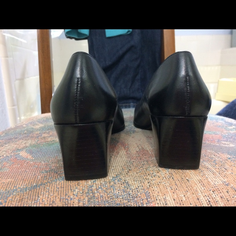 Shoes - Picture 2 of 3