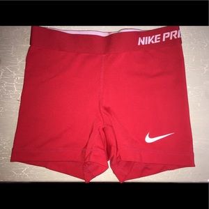 women's red nike pro spandex size xs