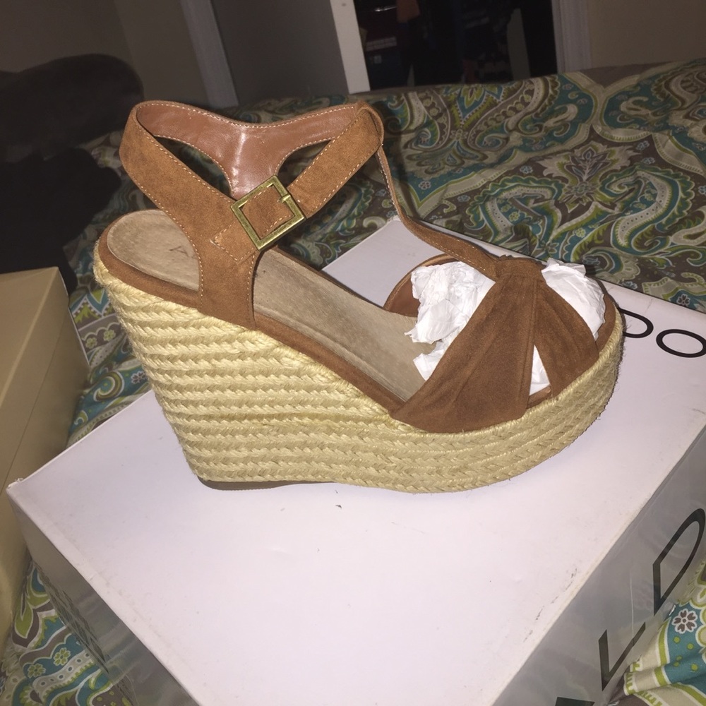 Open toe wedges