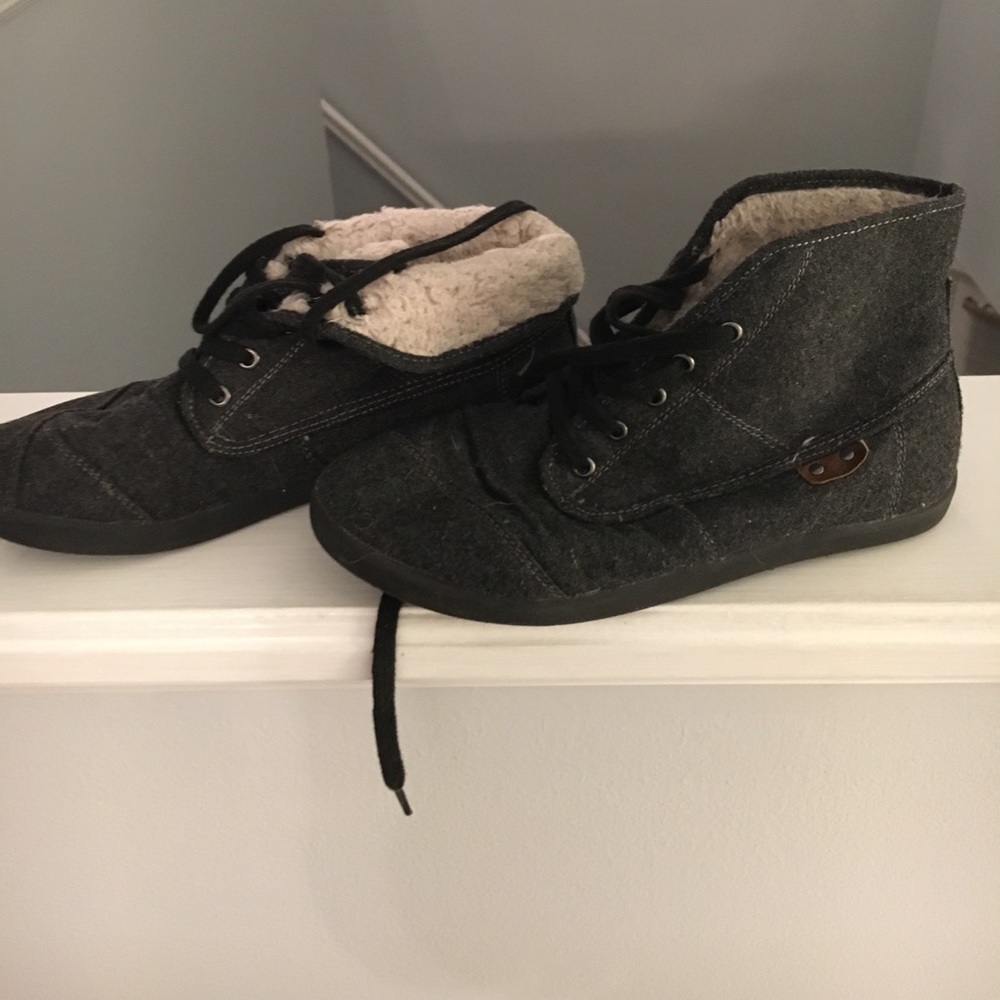 Gray bootie